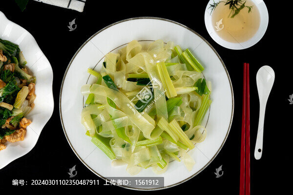 芹菜粉皮