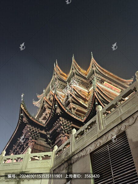 重元寺建筑夜景屋檐飛檐翹角