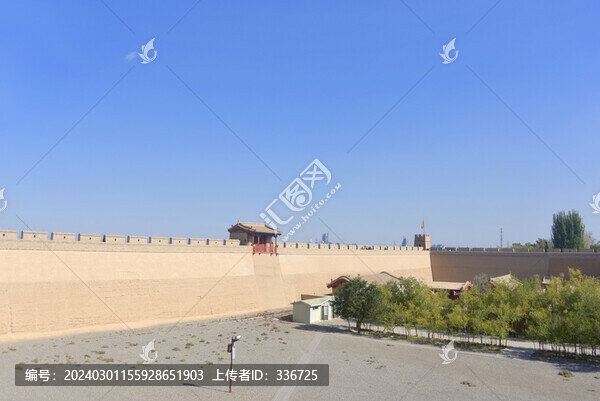 嘉峪關(guān)長(zhǎng)城內(nèi)城城墻和敵樓
