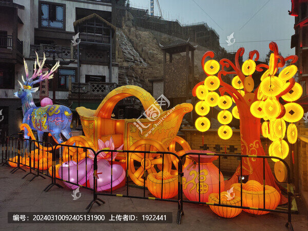 發(fā)財(cái)樹燈展