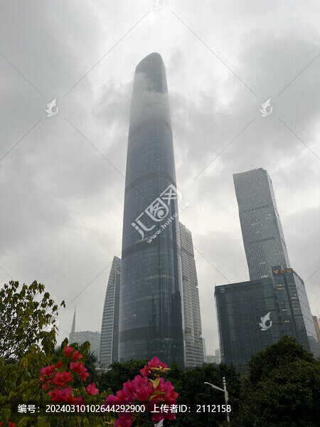 廣州西塔春分煙雨云海