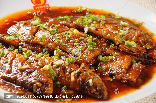 燜雜魚