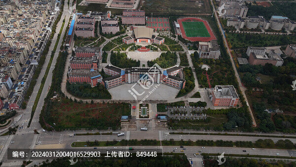 曲靖市第二中學(xué)航拍