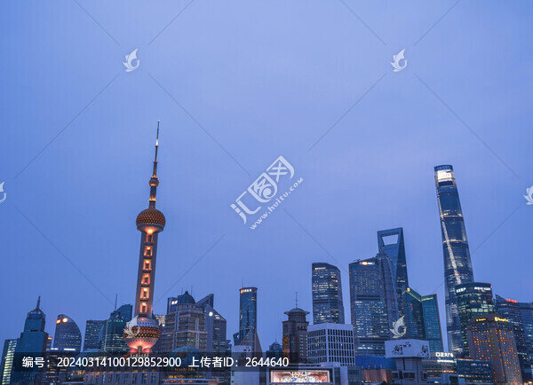 上海浦東陸家嘴黃浦江