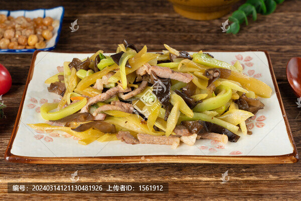 萵筍木耳肉絲
