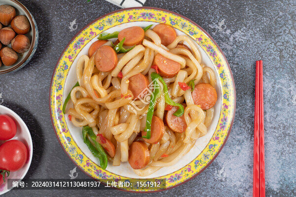 香腸炒土豆粉