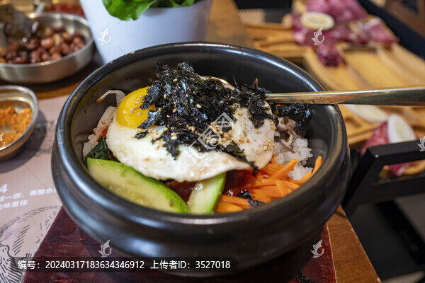 韓式石鍋拌飯中景