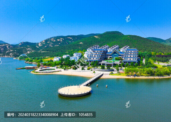 五蓮松月湖