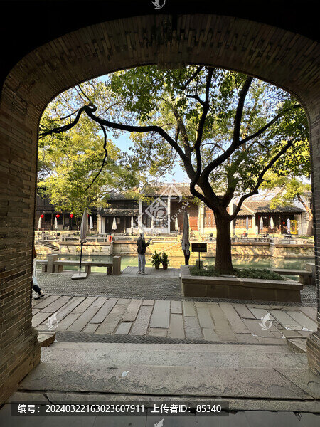 無(wú)錫惠山古鎮(zhèn)門(mén)口風(fēng)光