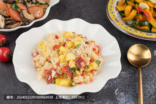 菠蘿培根炒飯