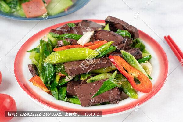 青蒜鴨血