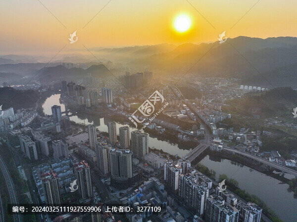 銅仁玉屏縣城日出晨霧風(fēng)光