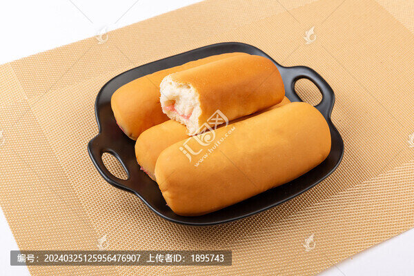 草莓味夾心面包