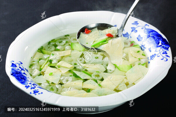 瓜片竹笙蛋皮湯