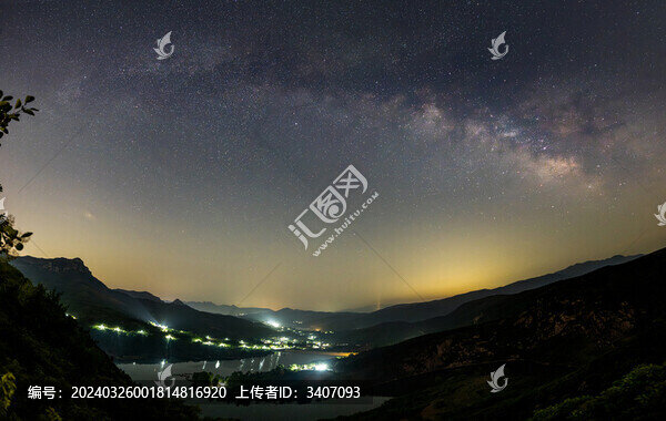 濟(jì)南南部山區(qū)天空之鏡銀河