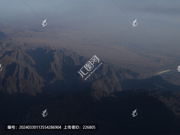 天山