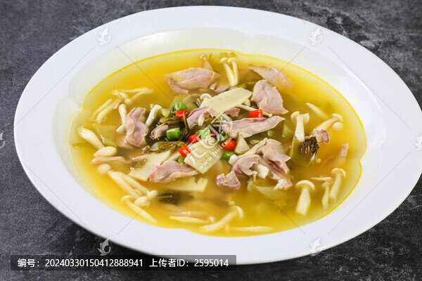金湯酸菜燴豬肚