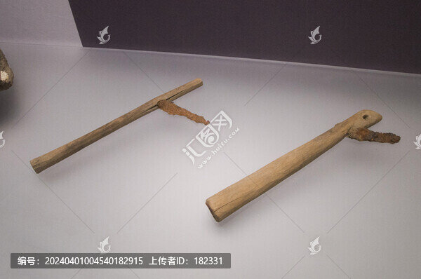 漢代木柄鐵鐮
