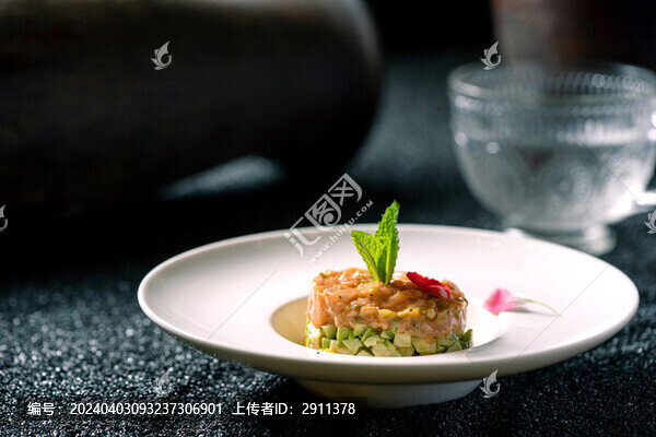牛油果三文魚沙拉