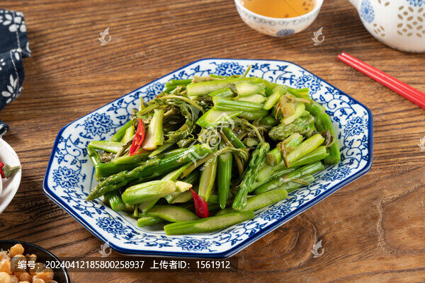 香椿炒筍絲