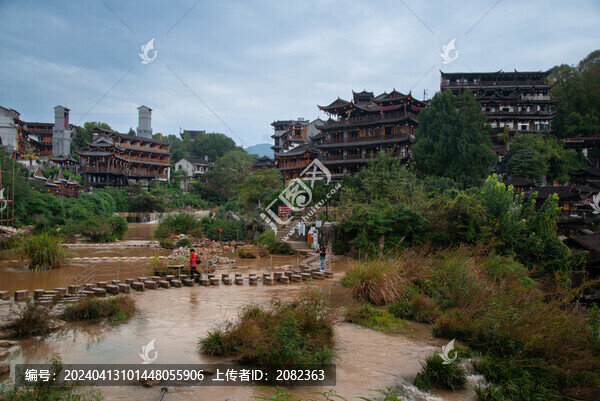 湘西鳳凰古鎮(zhèn)里河流