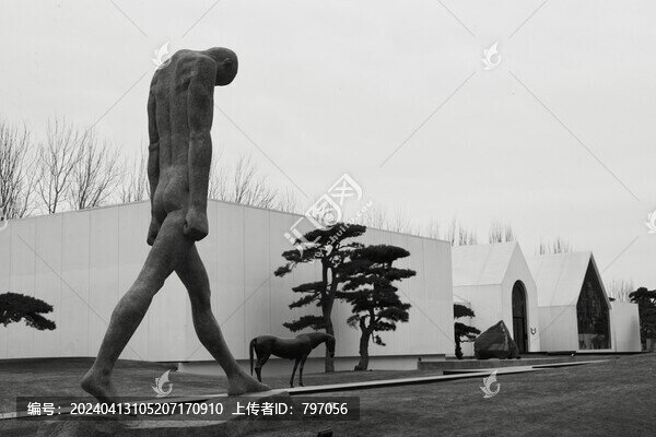 安靜而孤獨(dú)