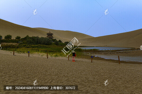 鳴沙山月牙泉風(fēng)光