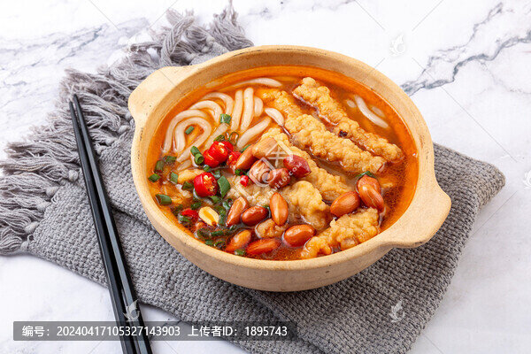 砂鍋酥肉土豆粉