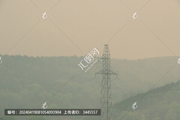 山上電力鐵塔