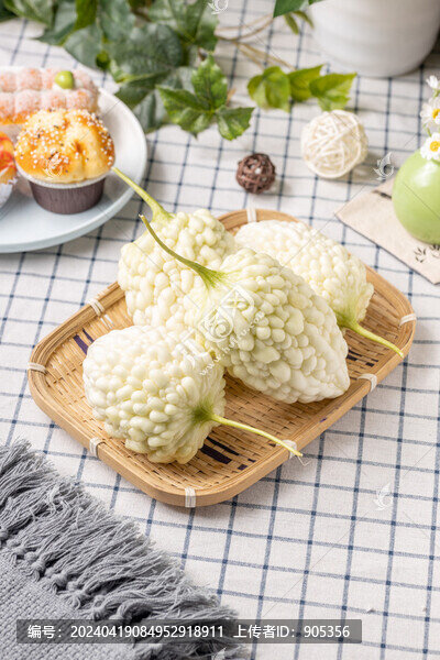 蘋果苦瓜