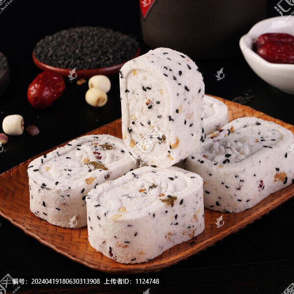 堅(jiān)果茯苓八珍糕