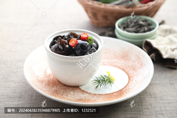 涼拌野生木耳