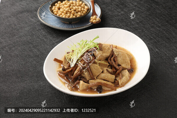 茶樹菇燉豆腐