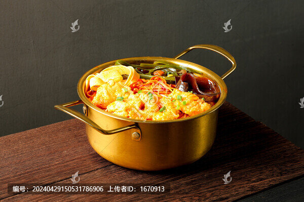 泡椒酥肉米線