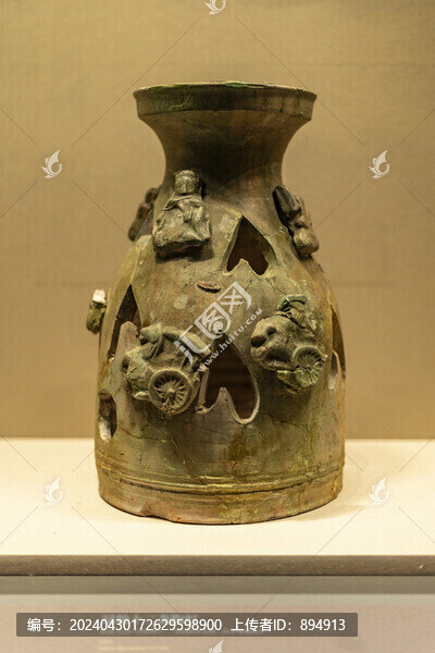 十二盞陶燈
