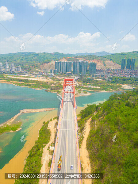 航拍視角下的景洪市黎明大橋