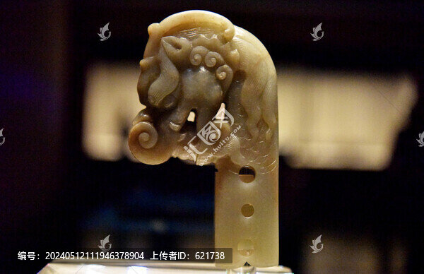 宋青玉龍首飾