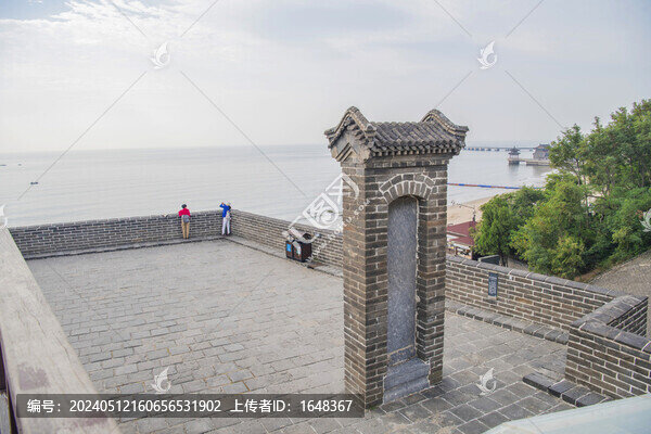 寧海城上與開天海岳石碑背面