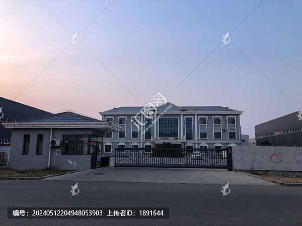 新工廠大門