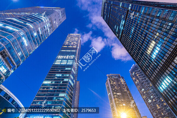 城市高樓夜景