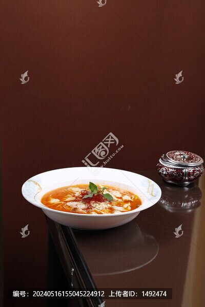 招牌酸菜鱸魚(yú)