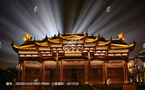 古建筑木牌坊夜景