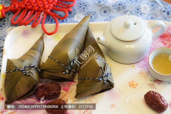 中國傳統(tǒng)節(jié)日端午節(jié)的粽子