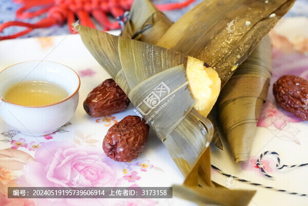 中國傳統(tǒng)節(jié)日端午節(jié)的粽子