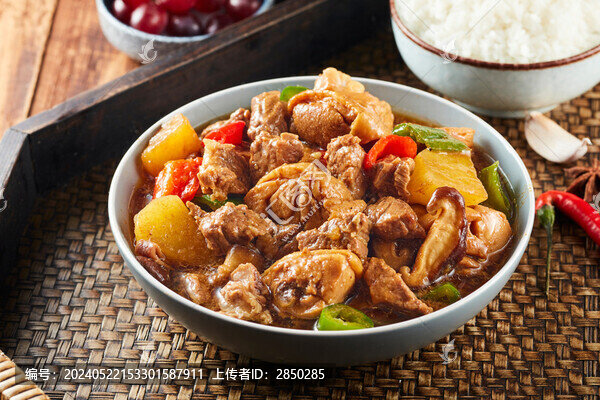 雞煲牛腩煲
