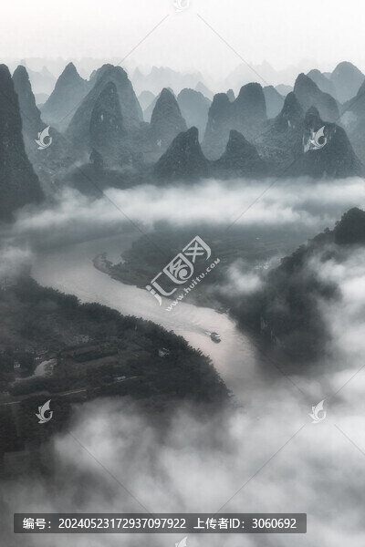 水墨畫桂林山水輕舟已過萬重山