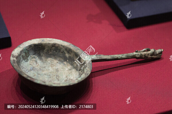 龍手柄銅熨斗