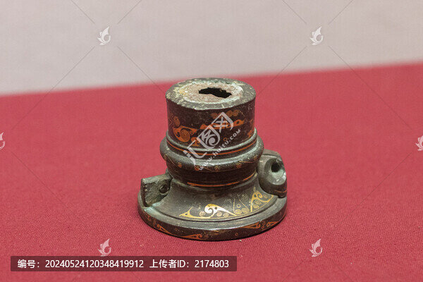 錯金銀銅車楲