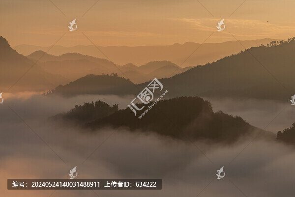 周家山日出云霧
