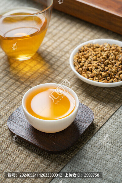 云南鳳慶滇紅金螺茶湯